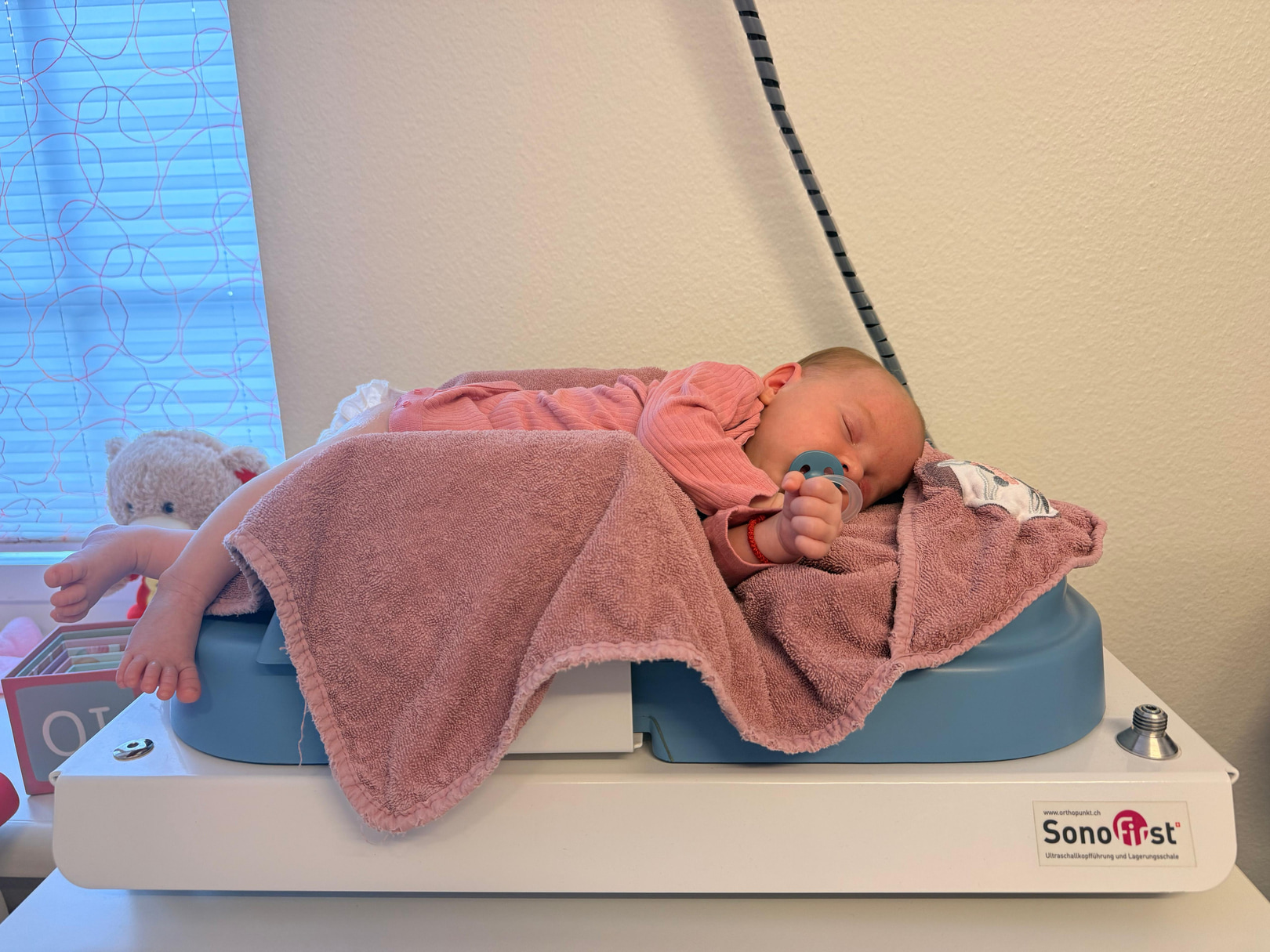 Newborn Hip Ultrasound – Kinderpraxis Wädi