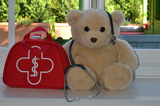 Emergency Teddy Bear Kinderpraxis Wädi